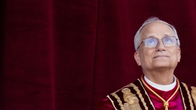 Der neue Papst Leo XIV. erscheint nach dem Konklave auf dem Balkon des Petersdoms. Mit ihm könnte eine neue Ära in der katholischen Kirche beginnen. (Foto: Marijan Murat/dpa)
