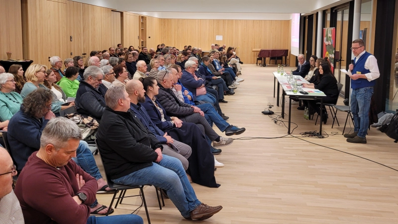 Der Infoabend er Landesgartenschau für die Vereine im Gemeindehaus am Holzmarkt war gut besucht. (Foto: Nina Daebel)