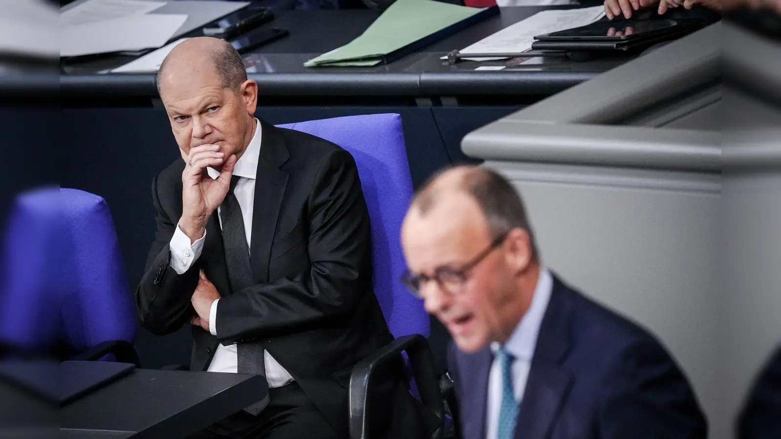 Vertrauliche Gespräche im Kanzleramt: CDU-Vorsitzender Friedrich Merz traf sich mit Bundeskanzler Olaf Scholz. (Archivfoto) (Foto: Kay Nietfeld/dpa)