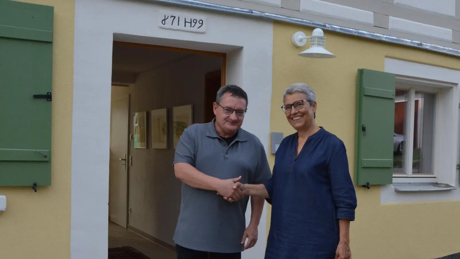 Bürgermeister Werner Wirth ist naturgemäß begeistert von der Idee Andrea Matts und findet: „Ein Geschenk für die Gemeinde.”  (Foto: Yvonne Neckermann)