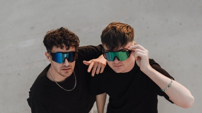 Luca-Dante Spadafora (links) ist heute live beim Auftaktspiel der deutschen Mannschaft in München dabei. . (Foto: Anne Franziska Kanzler)