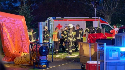 Einsatztkräfte sind im hessichen Runkel im Einsatz. (Foto: Sascha Ditscher/dpa)