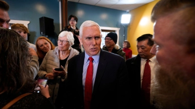 Der ehemalige US-Vizepräsident Mike Pence in Cedar Rapids, Iowa. (Foto: Charlie Neibergall/AP/dpa)