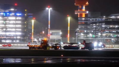 Die Straßen Hamburgs sind vom ersten Schnee der Wintersaison überzogen. (Foto: René Schröder/News5/dpa)