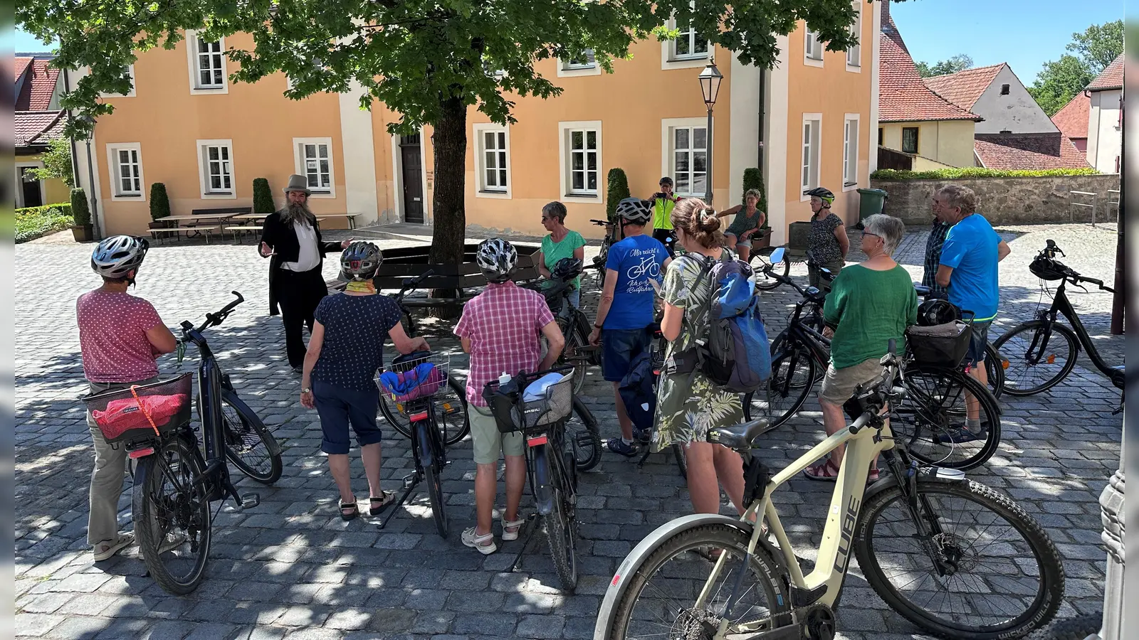 Mit einer Themenradtour auf den Spuren von Johann Georg von Soldner fand das Stadtradeln in Feuchtwangen seinen Abschluss. (Foto: Stadt Feuchtwangen/Nicolaj Vorholzer)