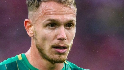 Irvin Cardona verlässt den FC Augsburg endgültig. (Foto: Tom Weller/dpa)