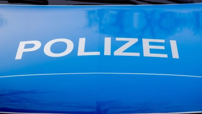 Nach einem Lkw-Unfall bei Schnelldorf komtm es zu Behinderungen auf der A6.  (Symbolbild: Christoph Soeder/dpa)