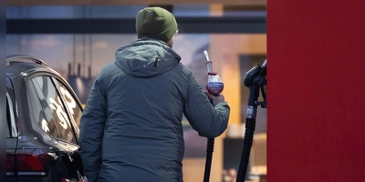 Tanken ist in Deutschland ein teures Unterfangen geworden. Das schlägt sich von Ansbach bis Burghaslach unterschiedlich nieder. (Symbolbild: Sebastian Kahnert/dpa)