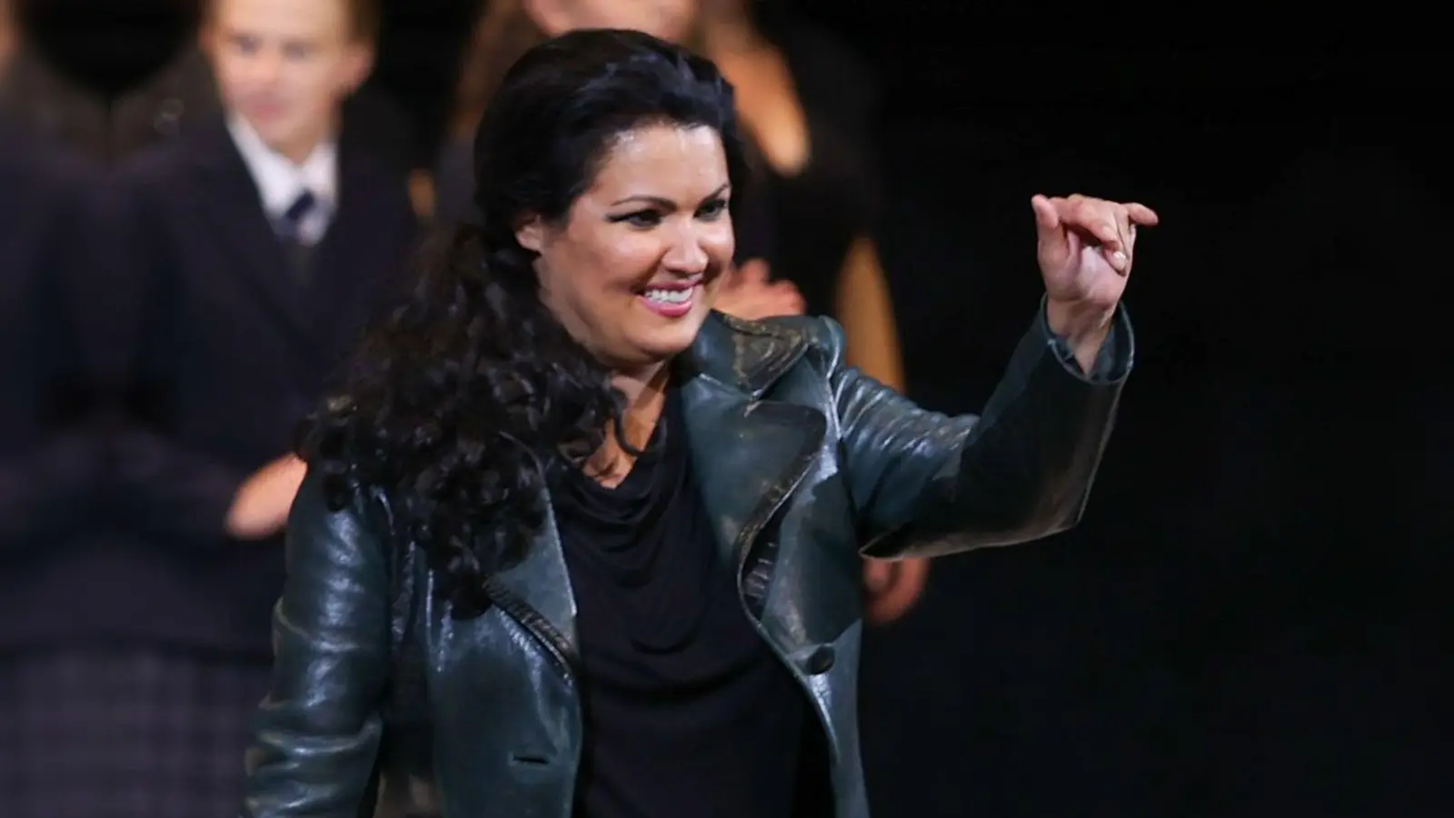 Die russische Starsopranistin Anna Netrebko hat wegen Erschöpfung mehrere Konzerte in der spanischen Hauptstadt Madrid abgesagt. (Archiv-Bild) (Foto: Franz Neumayr/apa/dpa)