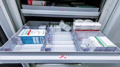 Große Sorgen bereitet der Branche die Aussicht auf US-Zölle auf Arzneien aus der EU, für die eine Obergrenze von 15 Prozent gelten soll. (Archivbild) (Foto: Carsten Koall/dpa)