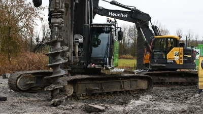 Die Bauarbeiten am Kasernendamm laufen bereits.  (Foto: Luca Paul)