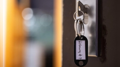 Eine bezahlbare Wohnung zu finden, ist vielerorts in Deutschland nicht leicht. (Symbolbild)  (Foto: Sebastian Gollnow/dpa)