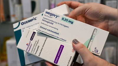 Vor allem Rezepte für Abnehmspritzen werden nach Angaben der Ermittler gefälscht. (Symbolbild) (Foto: Jens Kalaene/dpa)