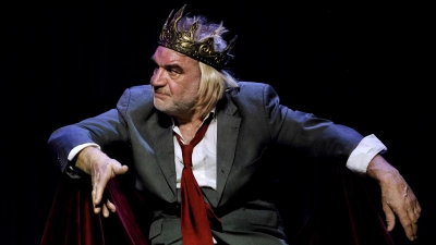 Gekrönter Erzschurke: Michael Miensopust als Richard III. (Foto: Thomas Wirth)