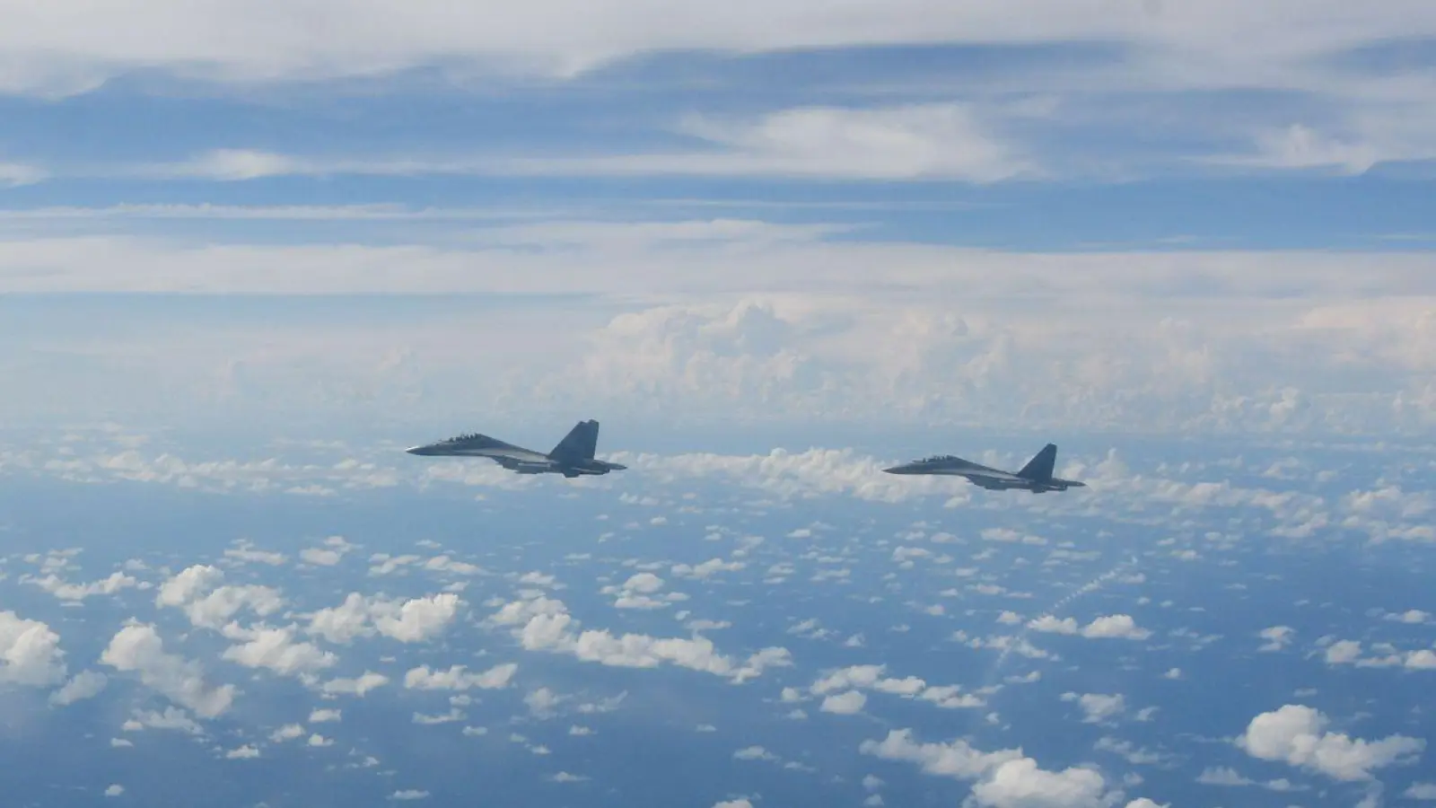 Kampfflugzeuge des Ostkommandos der chinesischen Volksbefreiungsarmee führen vermehrt Kampfübungen um die Insel Taiwan durch. (Foto: Li Bingyu/XinHua/dpa)