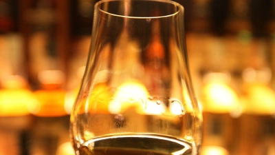 Wird Oberbayern zum deutschen Whisky-Zentrum? (Foto: David Cheskin/Press Association/dpa)
