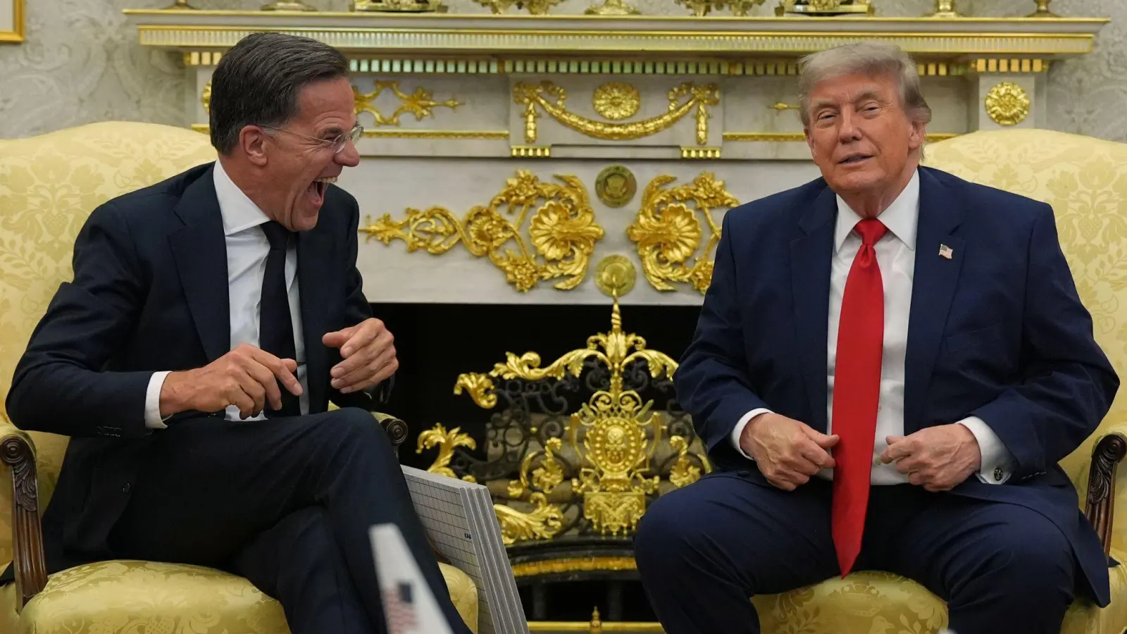 US-Präsident Trump lobt Nato-Generalsekretär Rutte.  (Foto: Jacquelyn Martin/AP/dpa)