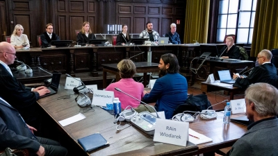 Die Nebenklage gab eine Erklärung zu Blocks Aussage ab. (Foto: Daniel Bockwoldt/dpa Pool/dpa)