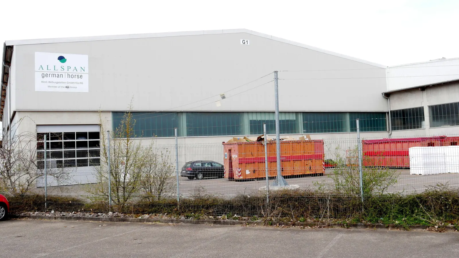 „Allspan German Horse“ ist spezialisiert auf die Herstellung und den Vertrieb von Einstreuprodukten auf Holzbasis. Das Unternehmen nutzt hierzu das Restholz aus der Holzindustrie wie beispielsweise in Wilburgstetten von der benachbarten Rettenmeier Holding AG. (Foto: Lisa-Maria Liebing)