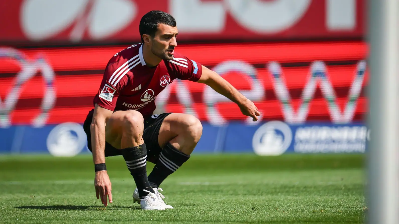 Mahir Emreli wird den 1. FC Nürnberg verlassen (Foto: Daniel Karmann/dpa)