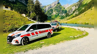 Ein 19-jähriger Deutscher ist beim Baden in einem Schweizer Bergsee ums Leben gekommen. (Foto: -/Kantonspolizei Appenzell Innerrhoden/dpa)