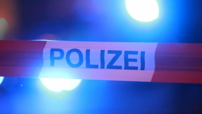 Nach einem bewaffneten Überfall auf eine Tankstelle in Pfaffenhofen sitzt ein 16-Jähriger in Untersuchungshaft. (Symbolbild) (Foto: David Young/dpa)