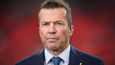 Lothar Matthäus, ehemaliger Fußballspieler und TV-Experte, vor einem Interview. (Foto: Christian Charisius/dpa/Archivbild)