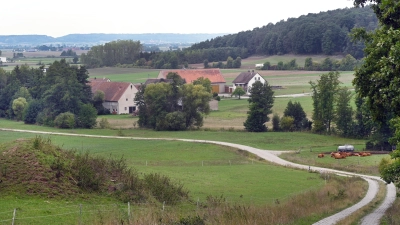 In den landwirtschaftlich geprägten Ortsteilen - hier ein Blick auf Käferbach - müssen die Bauern ihre Wohnhäuser über die Grundsteuer B versteuern. (Archivbild: Jim Albright)
