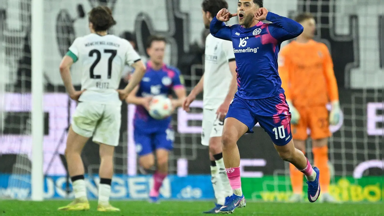 Umjubelter Schlusspunkt: Nadiem Amiri nach dem 1:1. (Foto: Ulrich Hufnagel/dpa)