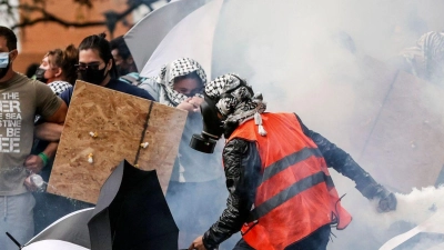 Vor knapp zwei Wochen hatte ein Einsatz der New Yorker Polizei an der Columbia-Universität für Aufsehen und Kritik gesorgt, in der Folge kommt es an Dutzenden US-Universitäten zu Protesten. (Foto: Douglas R. Clifford/Tampa Bay Times via AP/dpa)