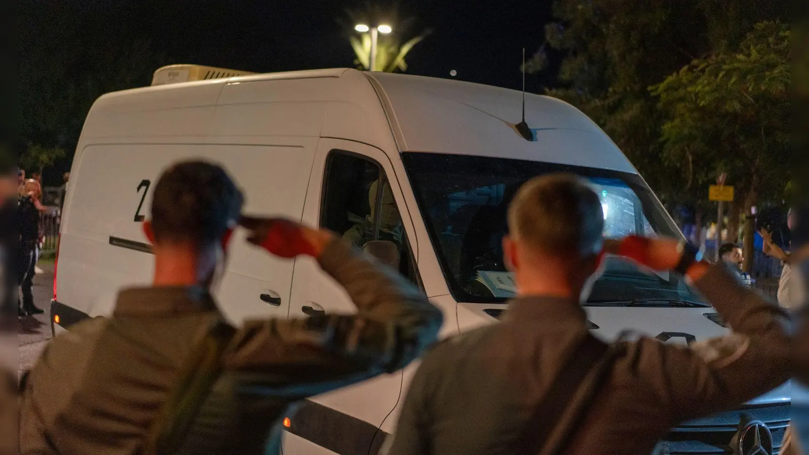 Bisher übergab die Hamas nur vier Särge. Laut Vereinbarung soll sie jedoch alle 28 toten Geiseln zurückgeben. (Archivbild) (Foto: Ilia Yefimovich/dpa)