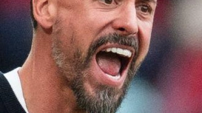 Augsburg-Trainer Sandro Wagner ist in dieser Saison bereits dreimal verwarnt worden. (Archivfoto) (Foto: Marius Becker/dpa)