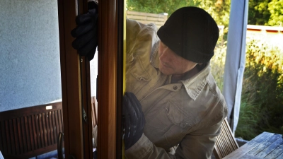 Auch in Ansbach stieg die Zahl der Einbrüche im vergangenen Jahr stark an. Demgegenüber konnte die Aufklärungsquote in diesem Bereich nicht mithalten. (Symbolfoto: Polizeiliche Kriminalprävention)