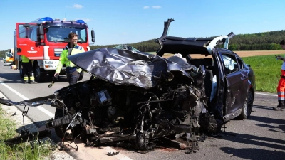 Für eine 42-Jährige kam jede Hilfe zu spät.  (Foto: Lars Haubner/News5/dpa)