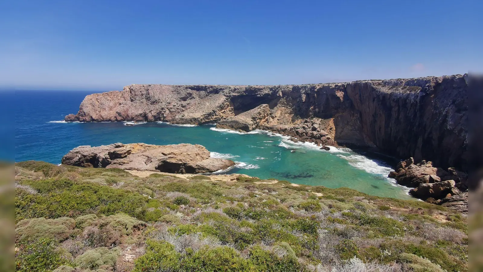 Auch im November sind Urlauber an der Algarve - der Sturm traf unter anderem einen Campingplatz. (Foto: Geraldine Friedrich/dpa-tmn)
