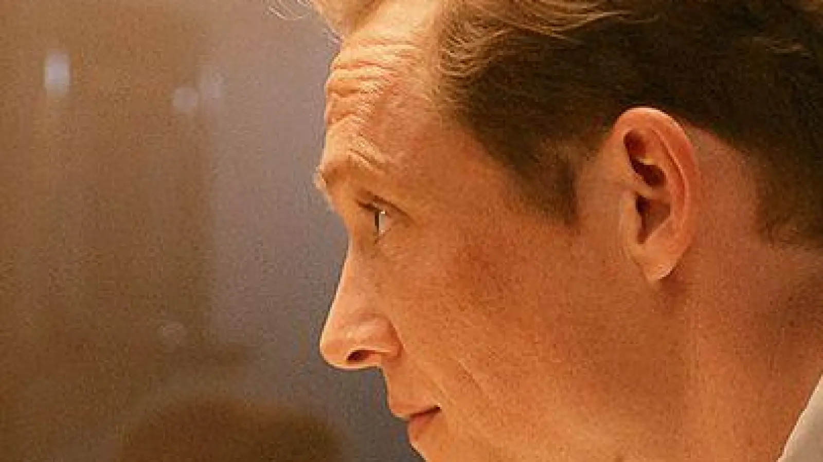 Matthias Schweighöfer (r) als Felix und Verena Altenberger als Paula in einer Szene das Films. (Foto: Lars Nitsch/ProU Producers United Film GmbH/dpa)