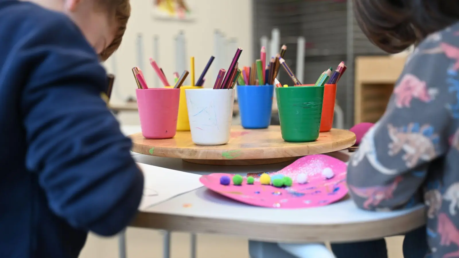 In Bayern betreuen zu wenige Fachkräfte den Nachwuchs. (Symbolbild) (Foto: Maximilian von Klenze/dpa)