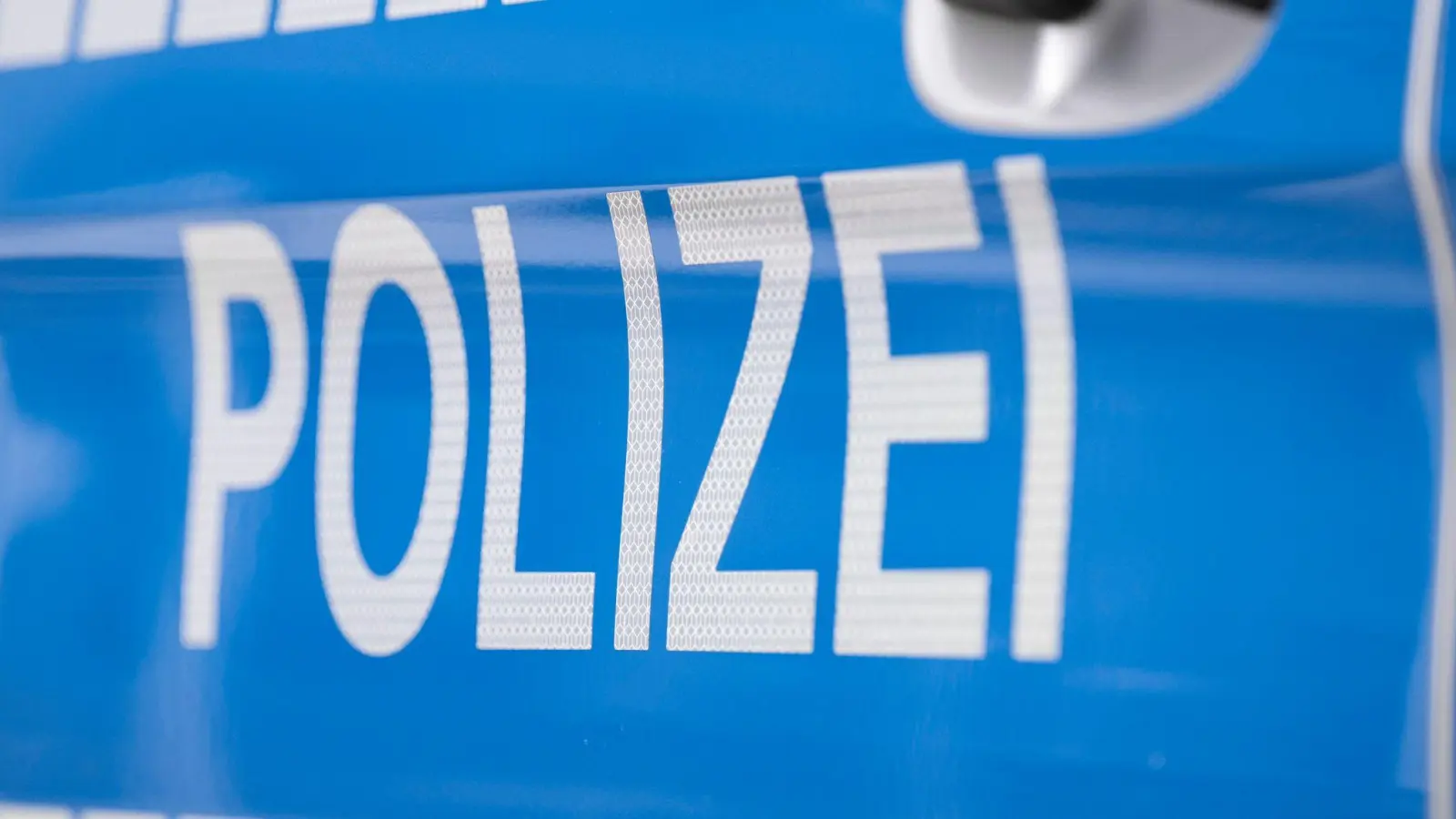 Die Polizei hatte zwei Tote in einer Wohnung in Lahr entdeckt. (Symbolbild) (Foto: Boris Roessler/dpa)