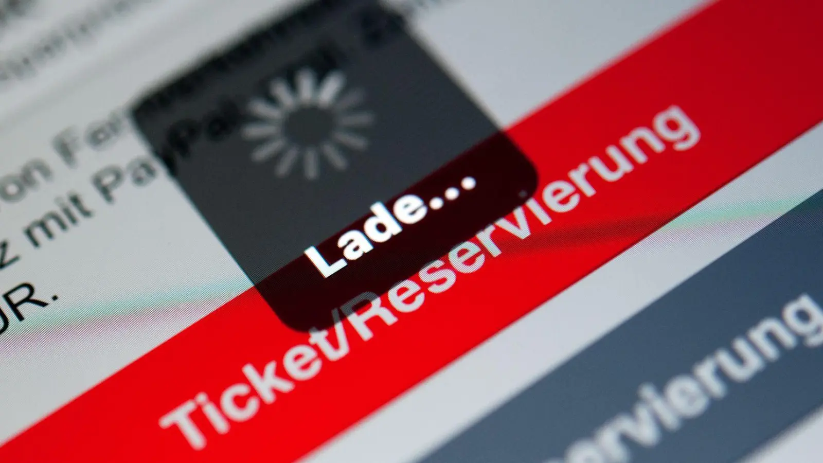 Die Bahn kämpfte erneut mit einer IT-Störung. (Symbolbild) (Foto: Sebastian Gollnow/dpa)