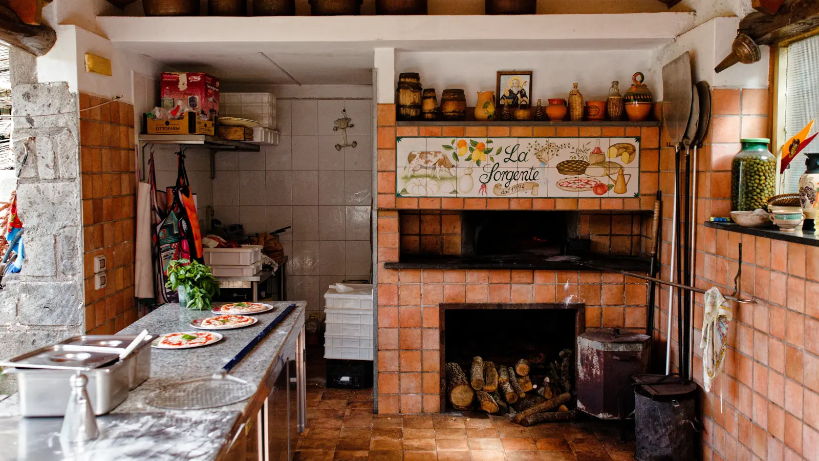 Die Gegend rund um Neapel ist auch für die napolitanische Pizza bekannt. Bei Bäuerin Maria findet sich ein solcher Pizzaholzofen. (Foto: Tizian Gerbing)