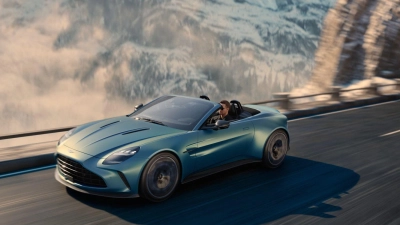 Frischluft für Fortgeschrittene: Der neue Vantage Roadster sprintet in 3,6 Sekunden auf Tempo 100 – und lässt sich in nur 6,8 Sekunden öffnen. (Foto: Aston Martin/dpa-tmn)