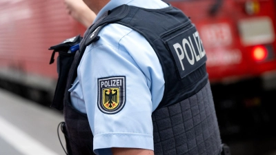Die Bundespolizei hat in Ansbach einen mutmaßlichen Dieb gestellt. (Symbolbild: Sven Hoppe/dpa)