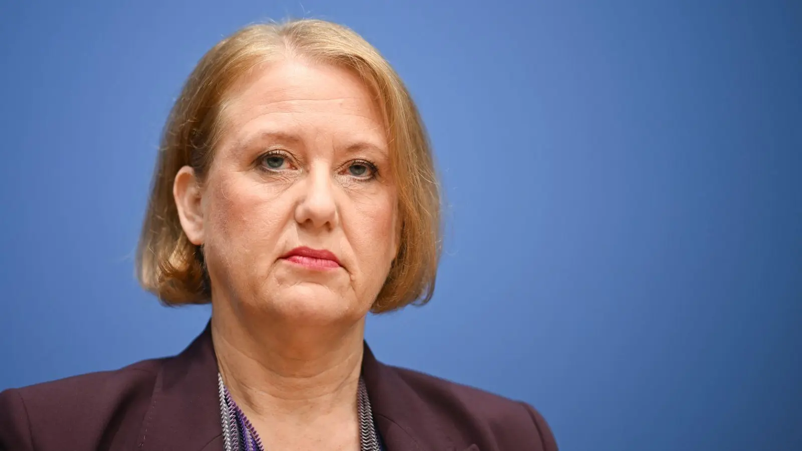 Weltweit wird heute an Gewalt gegen Frauen erinnert. Die deutsche Frauenministerin Lisa Paus ist besorgt (Archivfoto). (Foto: Sebastian Christoph Gollnow/dpa)