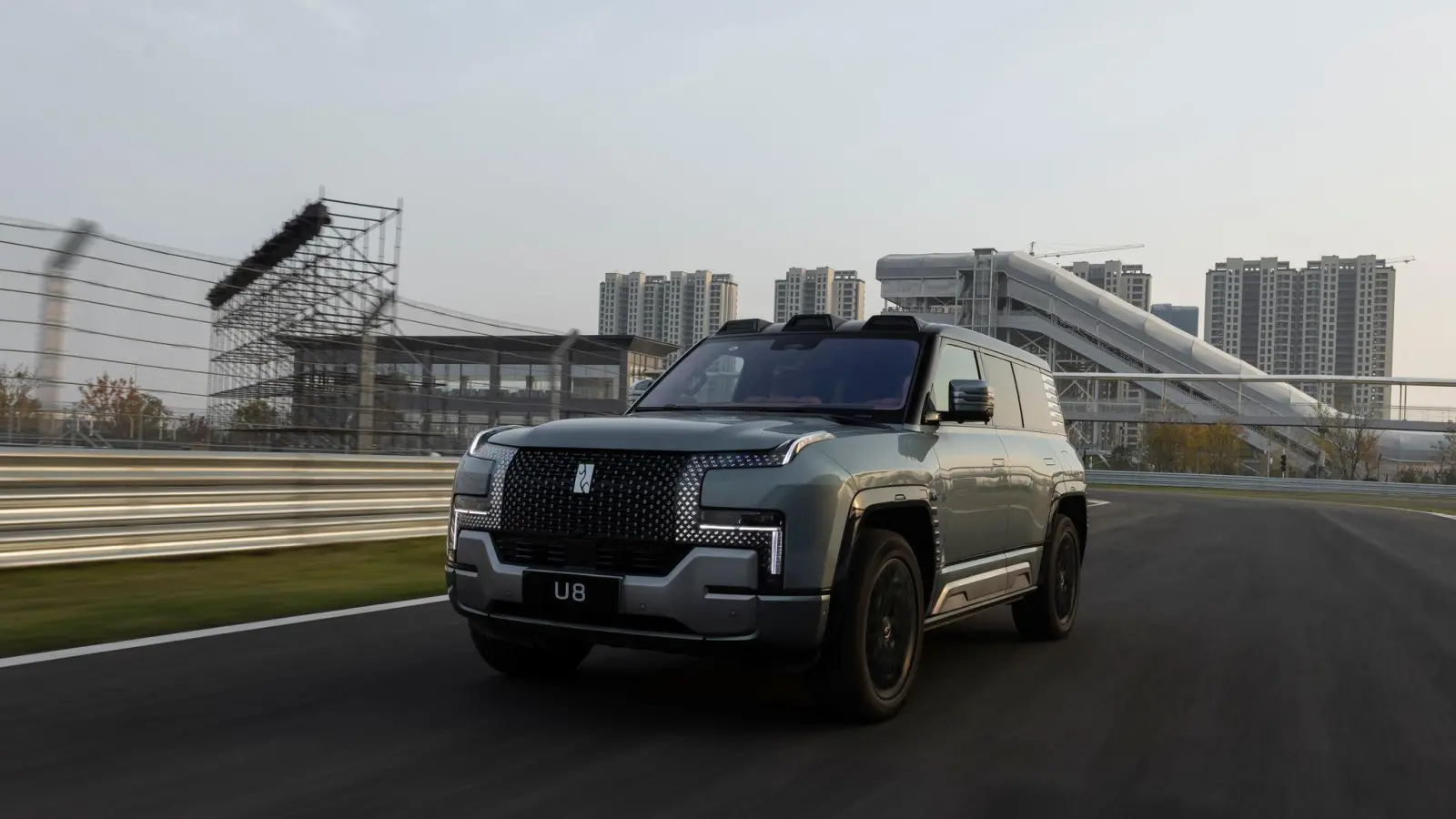 Luxuriöser Geländewagen: Der neue Yangwang U8 aus dem Hause BYD. (Foto: BYD/dpa-tmn)