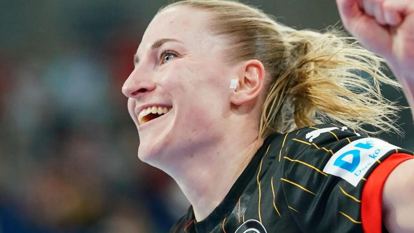 Die deutsche Handball-Nationalmannschaft feiert einen deutlichen Sieg gegen Israel. (Foto: Uwe Anspach/dpa)