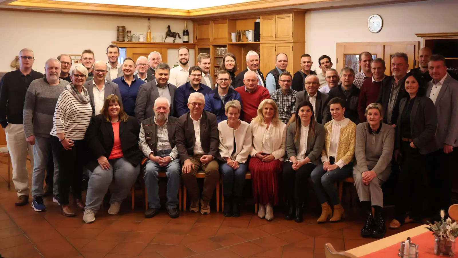 Die Freien Wähler haben ihre 60-köpfige Riege für die Kreistagswahl nominiert sowie auch zwei Ersatzkandidaten. (Foto: Andreas Reum)