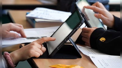 Tablets oder Laptops gehören an vielen Schulen zum Unterricht dazu. (Archivbild)  (Foto: Soeren Stache/dpa)