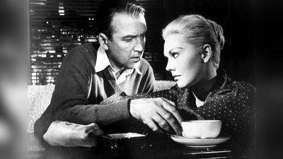Kim Novak - hier im Hitchcock-Klassiker „Vertigo“ - erhält einen Goldenen Löwen für ihr Lebenswerk. (Archivfoto) (Foto: picture alliance / dpa)