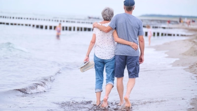 Die Lebenserwartung liegt 2024 fast genau auf dem Niveau von 2014, wie aus der Antwort der Regierung hervorgeht. (Symbolbild) (Foto: Annette Riedl/dpa)