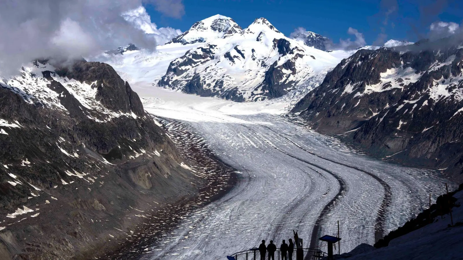 Die Gletscher schwinden wegen der Klimaerwärmung rasant (Archivbild) (Foto: Matthias Schrader/AP)